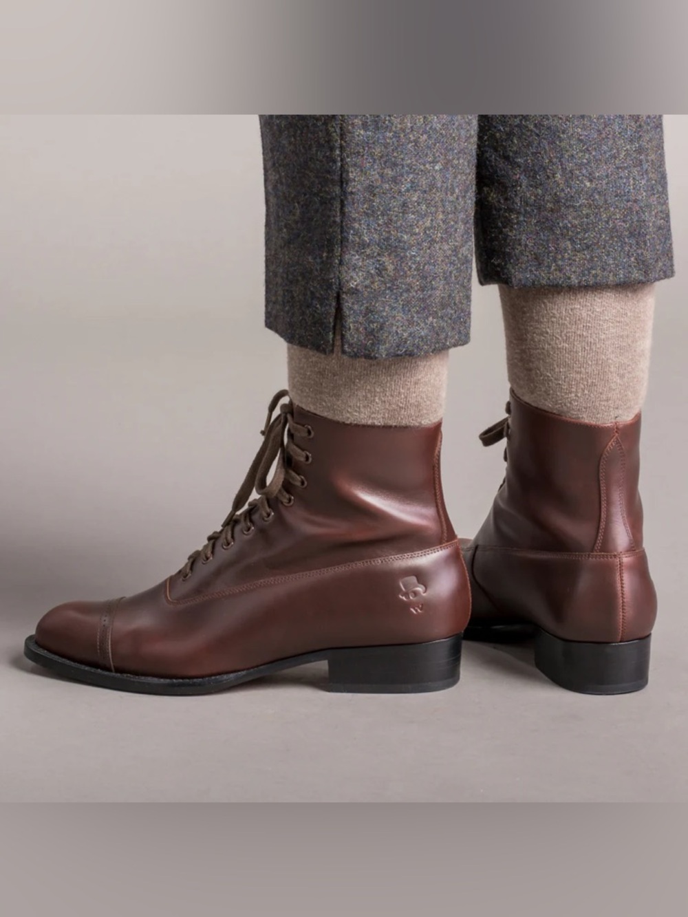 Women’s Brown Leather Chukka Lace-Up Boots. Excellent condition!